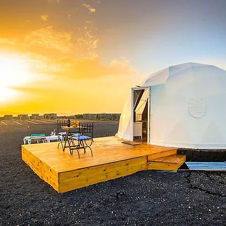 Stunning Eco-friendly Glamping Dome With Magnificent Views In Lanzarote, Canary Islands בית נופש *